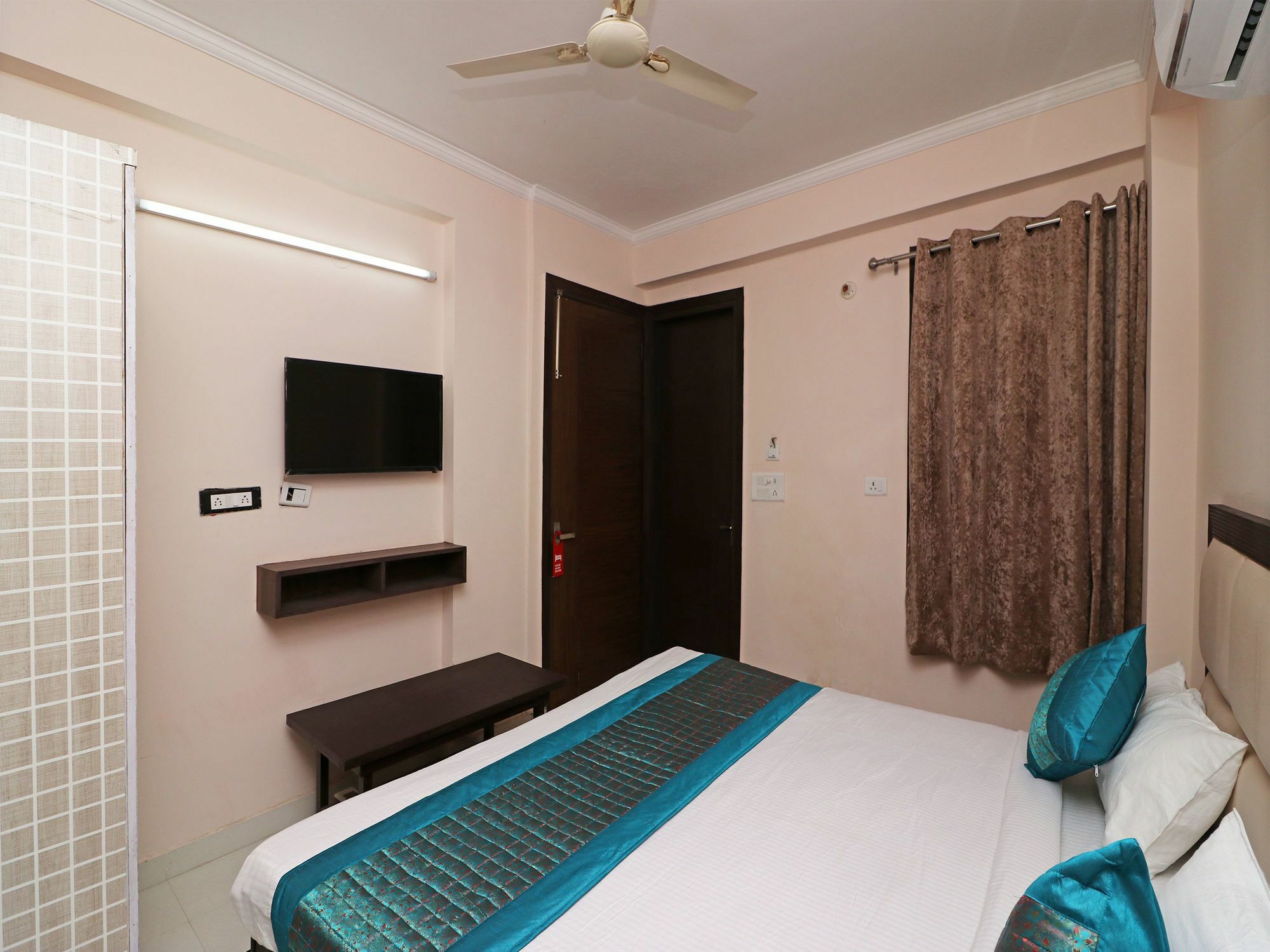 O Avalon Palace New Delhi